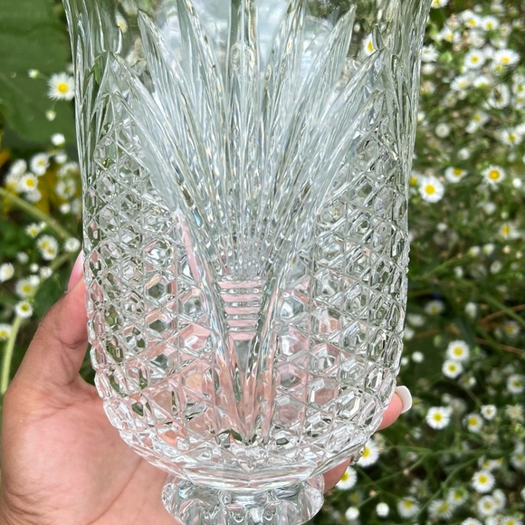 AJKA Crystal, Hungary, Handmade, 11.3” Clear Crystal Vase 24% Pb0 RTP $499 - Picture 9 of 10